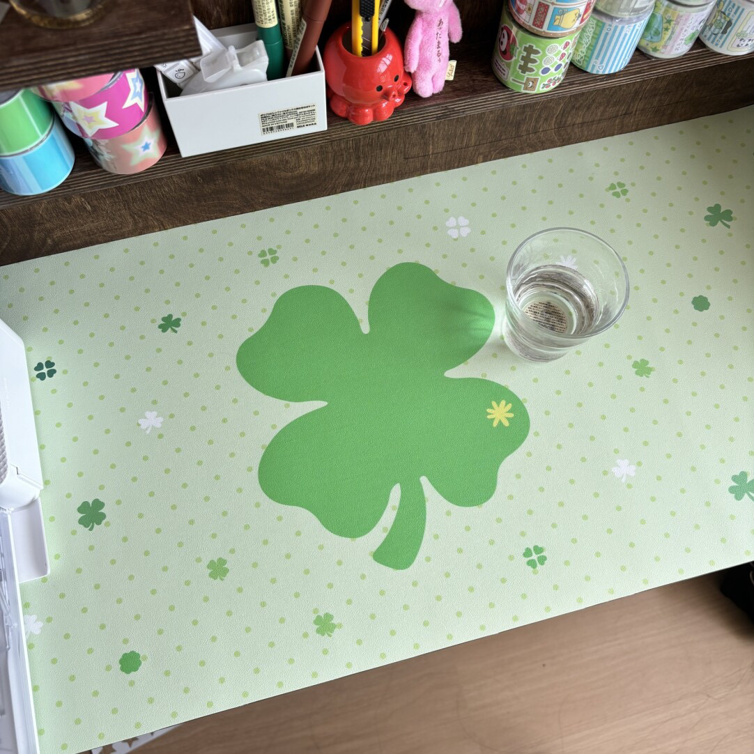 Four-Leaf Clover Eye Protectio - Desk Pad Leather Large ulasan dan harga